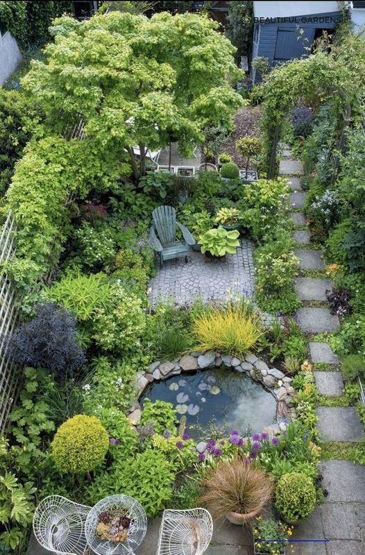 It would be nice to live somewhere wet enough for a garden like this.