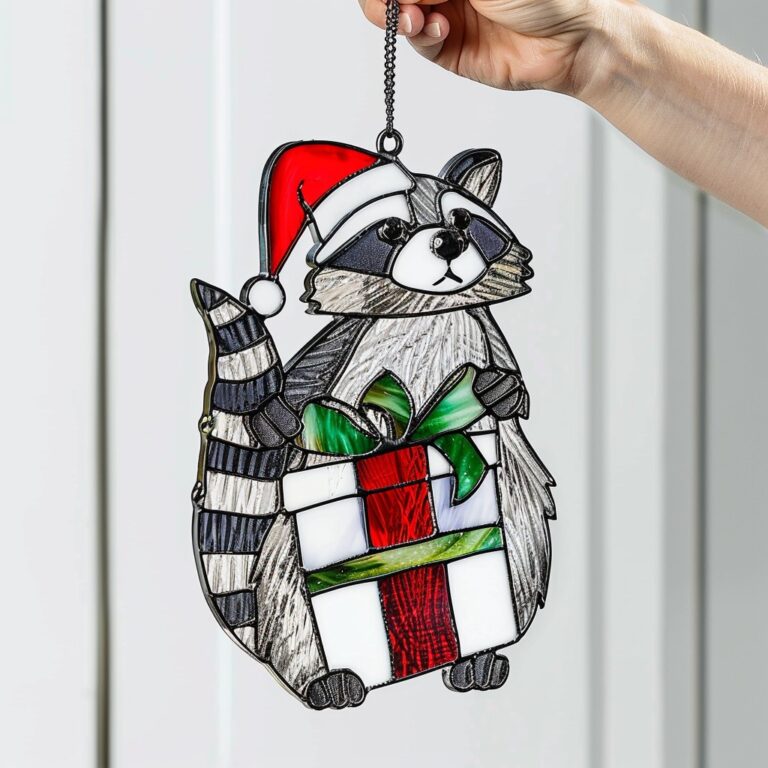 A festive raccoon ready to brighten up your Christmas!